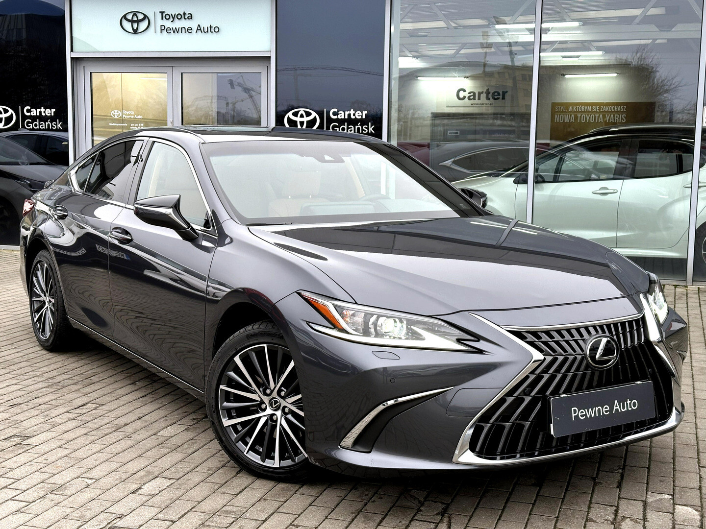 Lexus ES