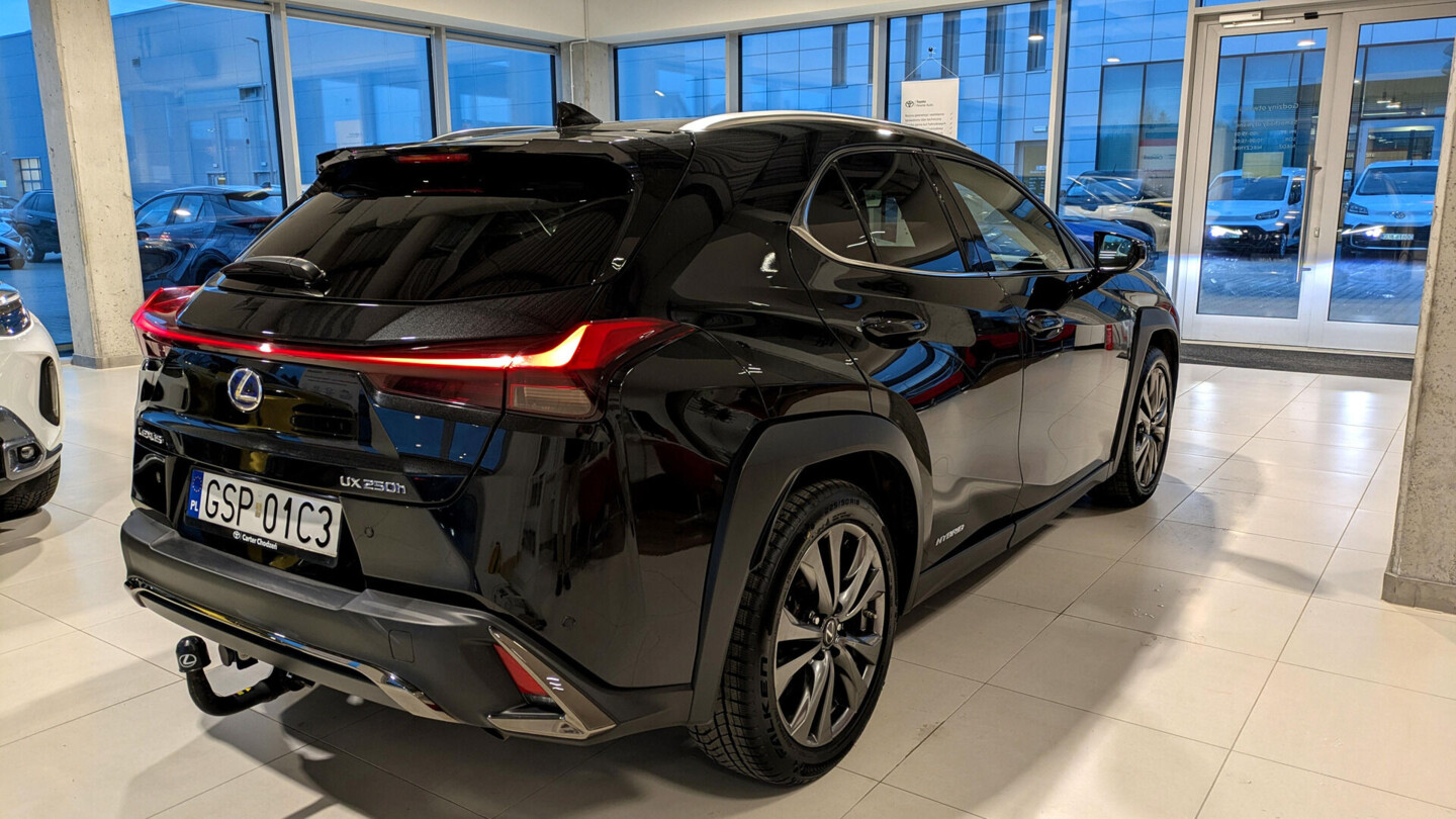 Lexus UX