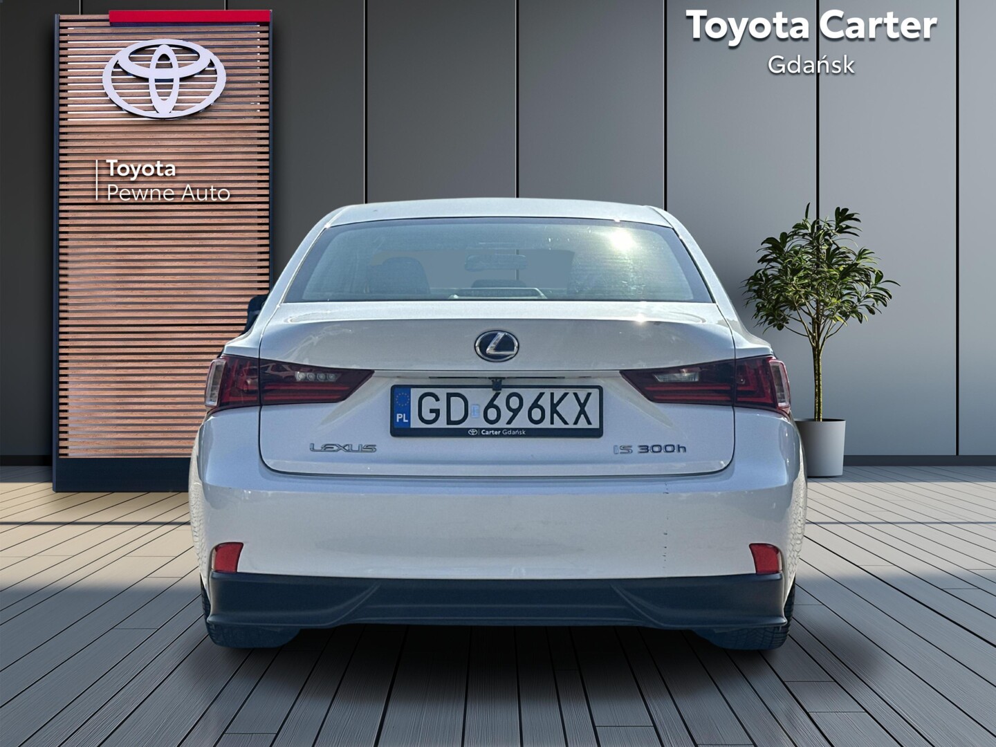 Lexus IS