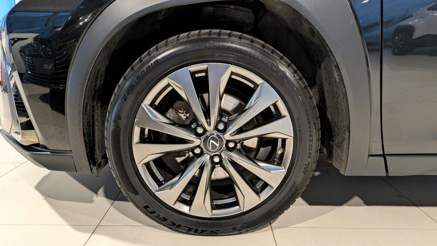 Lexus UX
