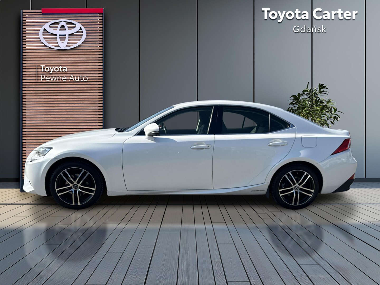 Lexus IS