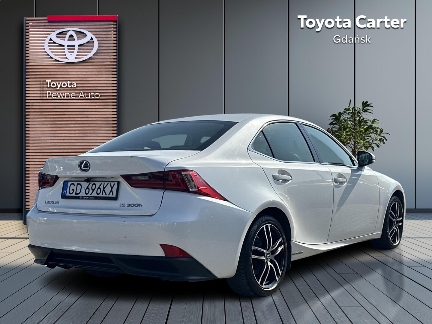 Lexus IS