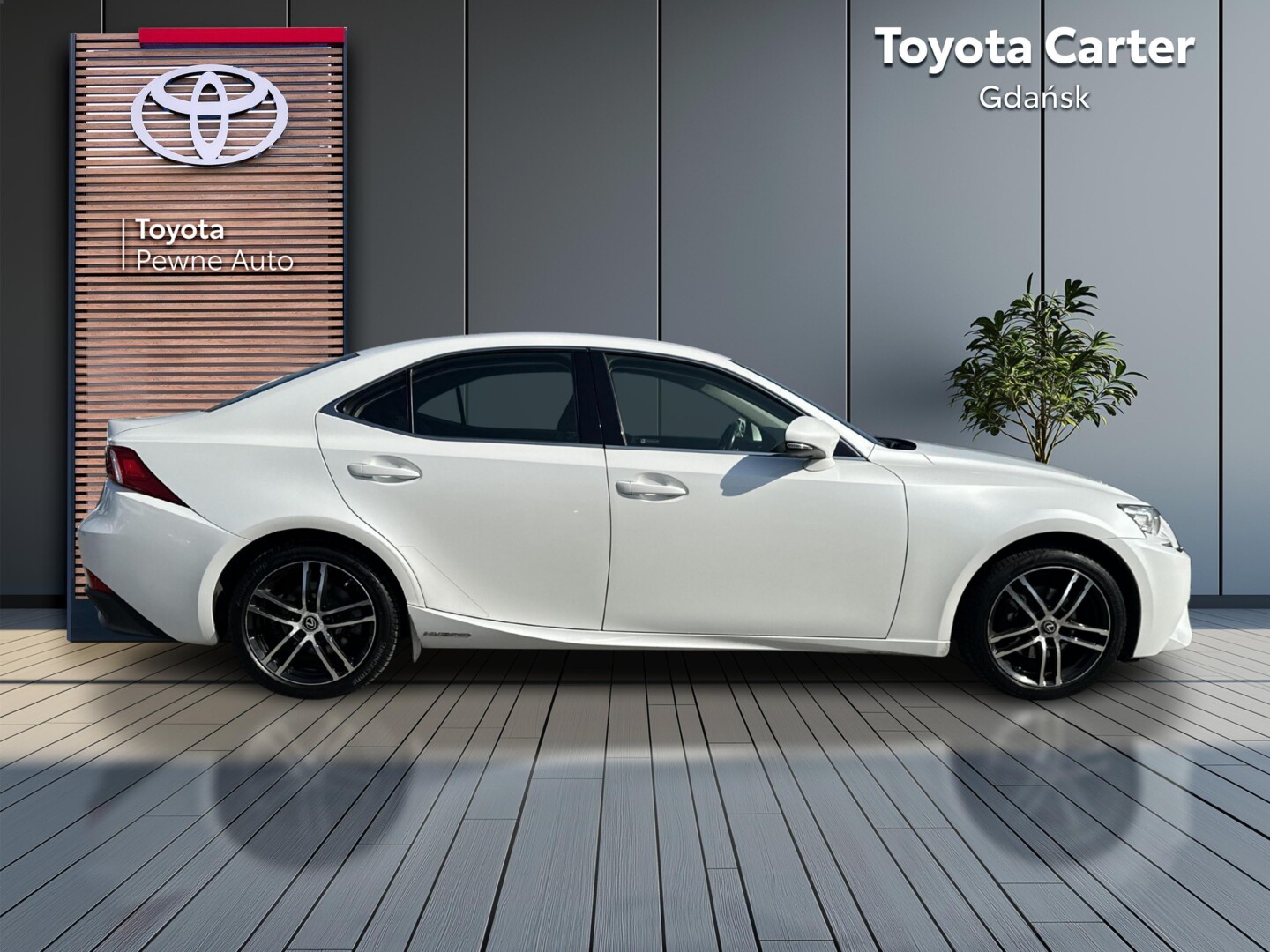 Lexus IS