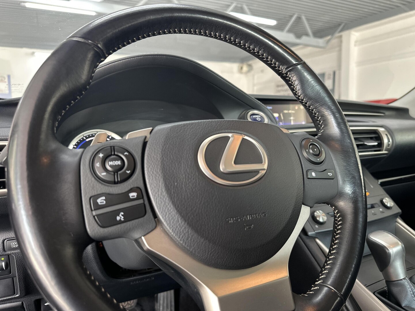 Lexus IS