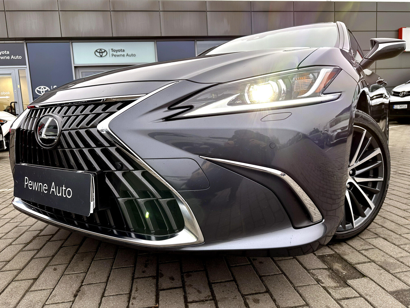 Lexus ES