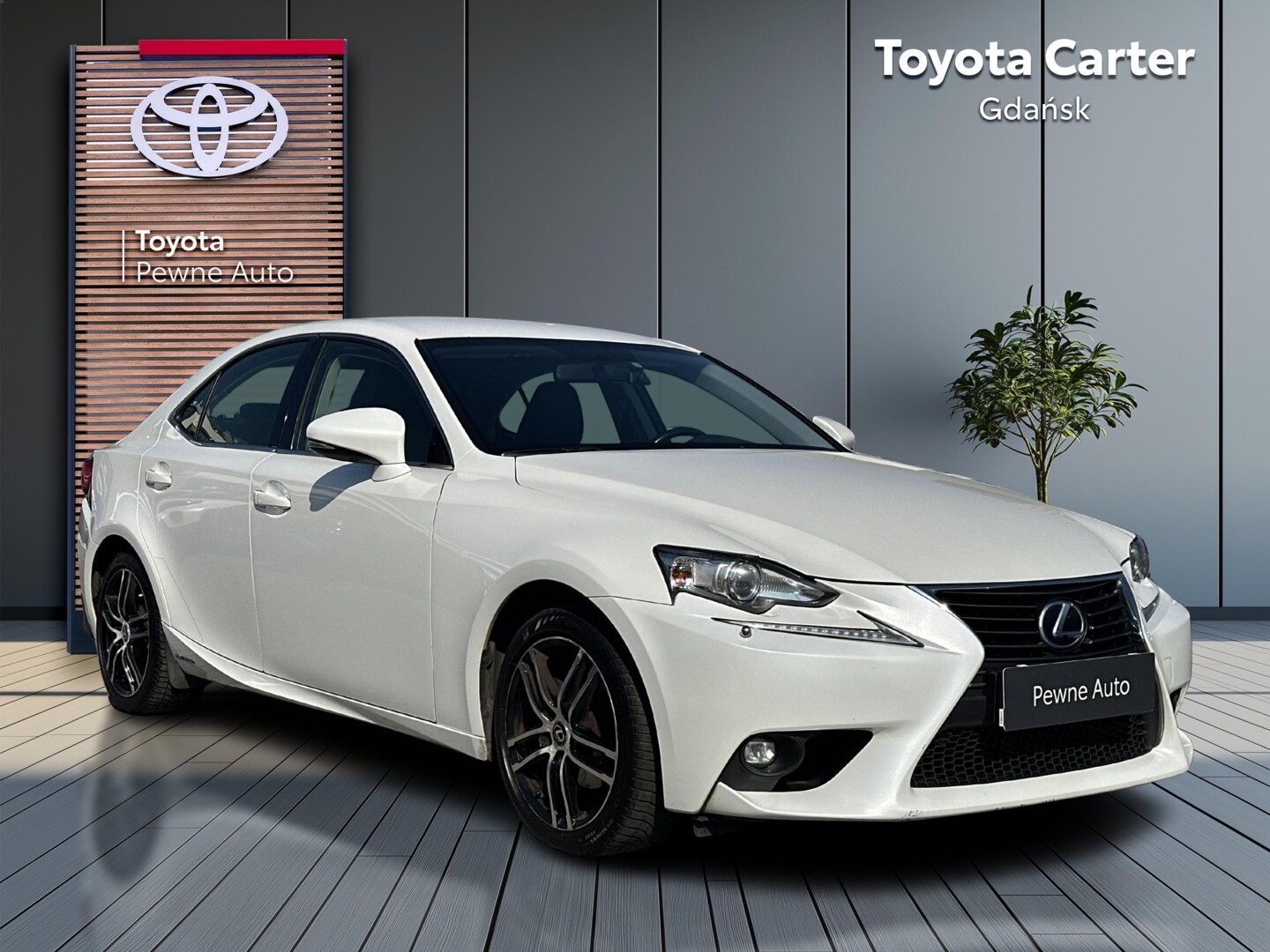 Lexus IS